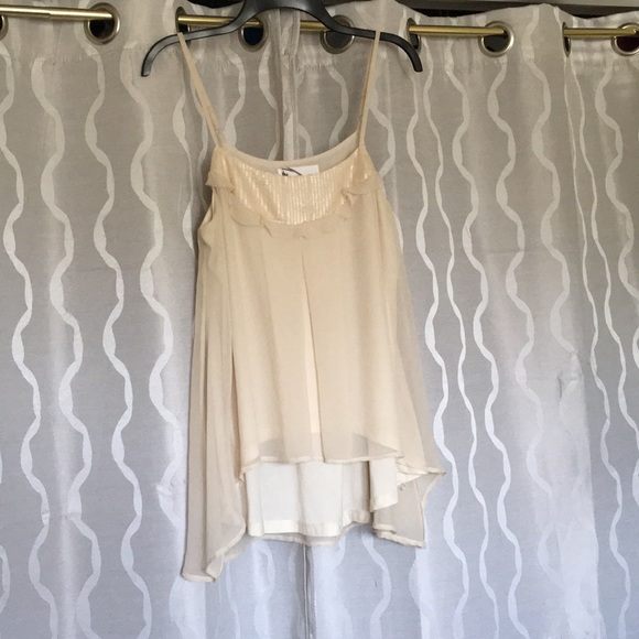 Hi-low Cream Top - Picture 2 of 7